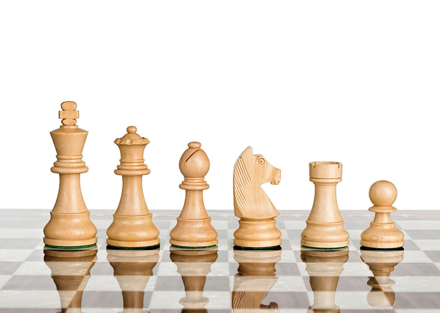 Queens Gambit Series Complete Chess Set Boxwood & Ebony 
